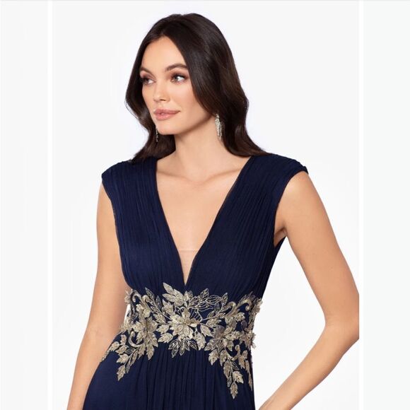 Betsy & Adam A25910 Beaded Floral Embroidered Gown in Navy/Gold size 8 - Picture 4 of 9